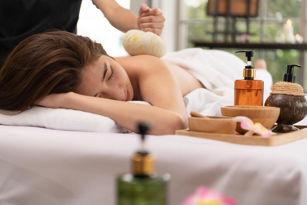 Aroma Therapy Massage